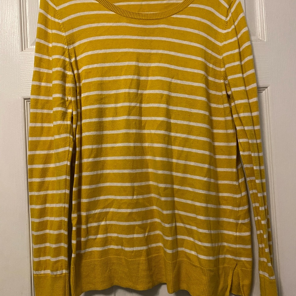 OLD NAVY yellow and white sweater. size large
